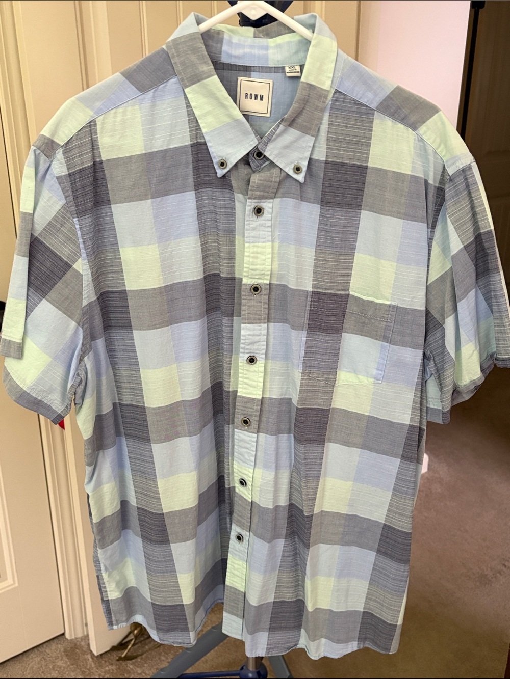 Rowan Men’s Short-Sleeve Plaid Button-Up Shirt in Light Blue & Gray